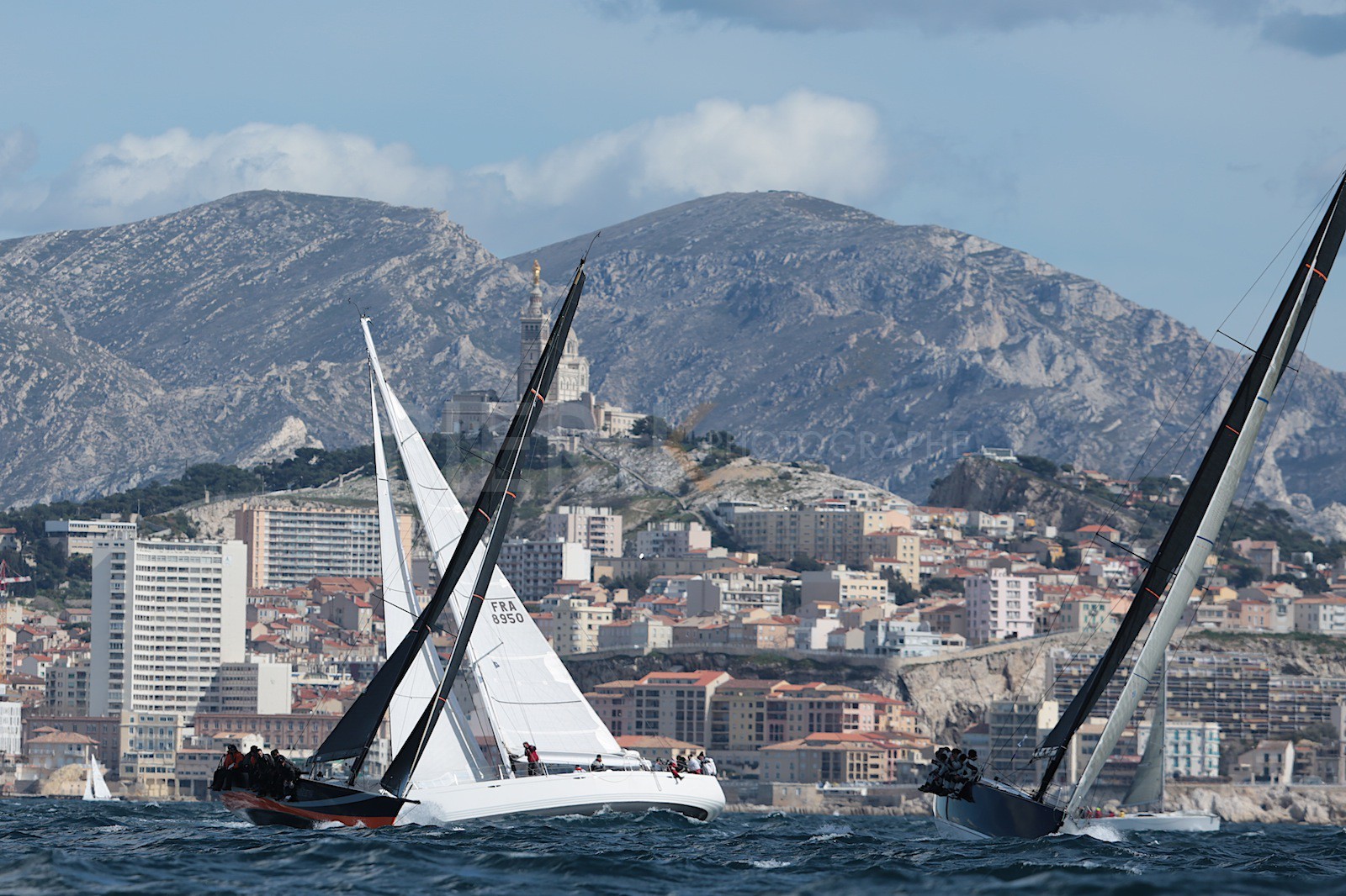 Devant la Bonne Mère