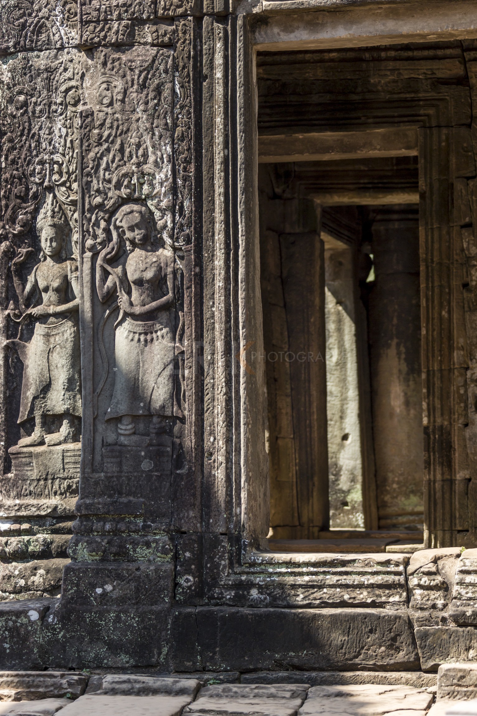 Une statue murale à Bayon - A wall statue in Bayon temple