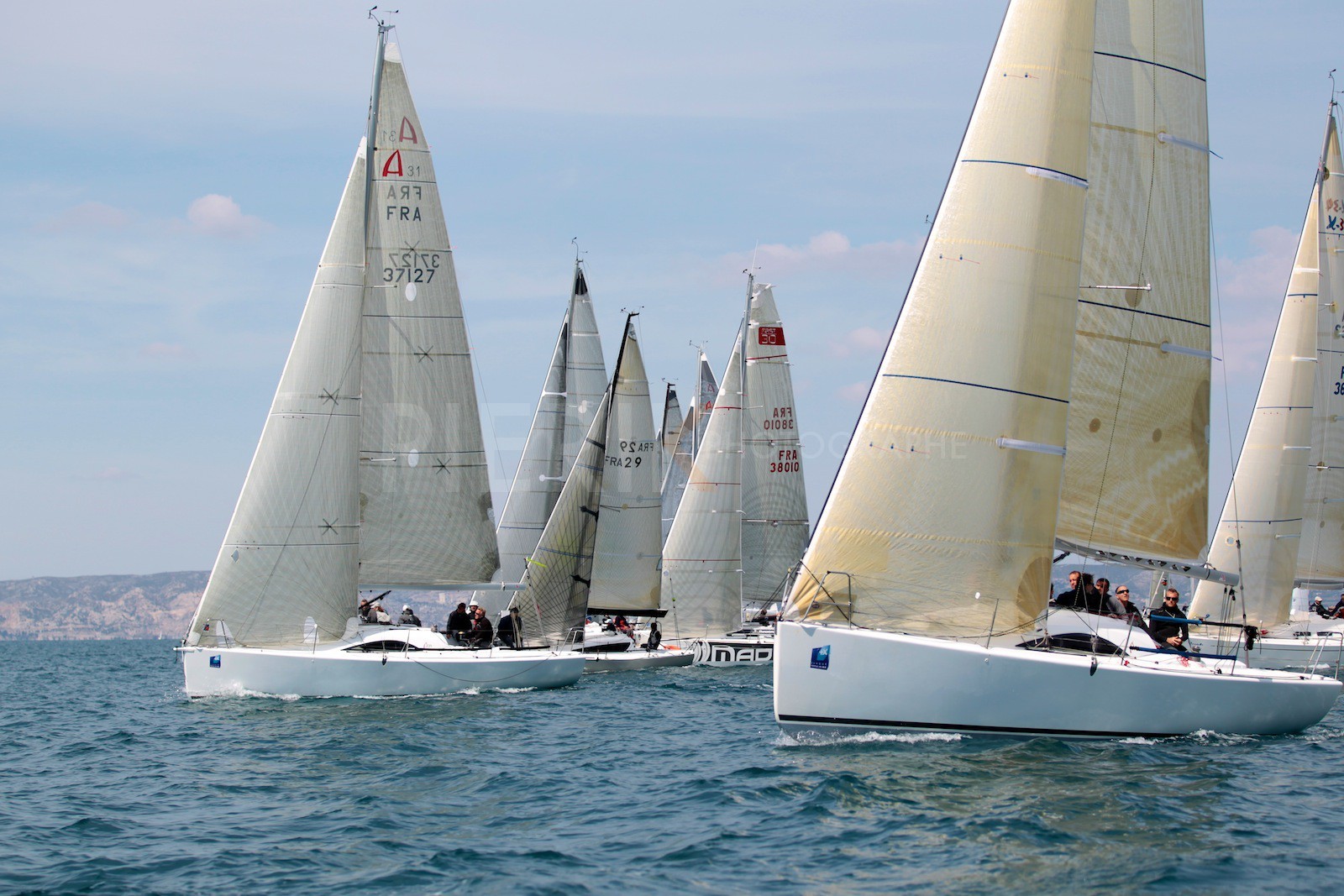 Te Hoa en tête après le départ