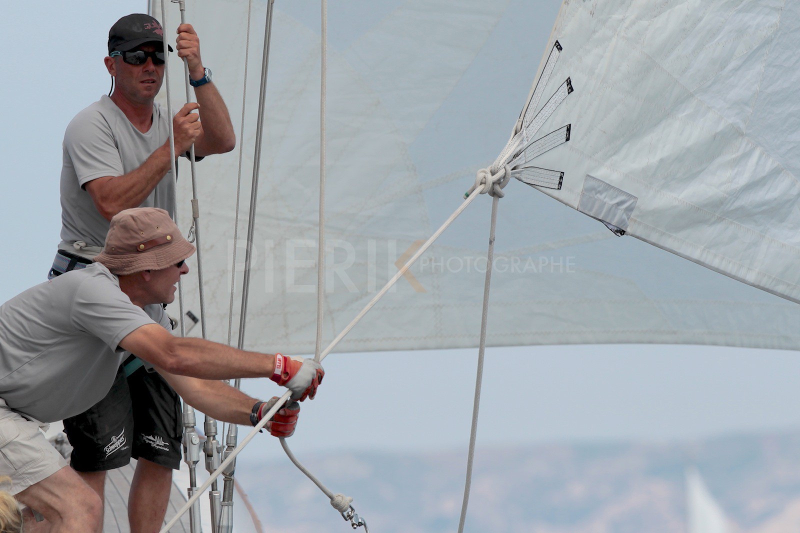 Manœuvre des voiles d'avant