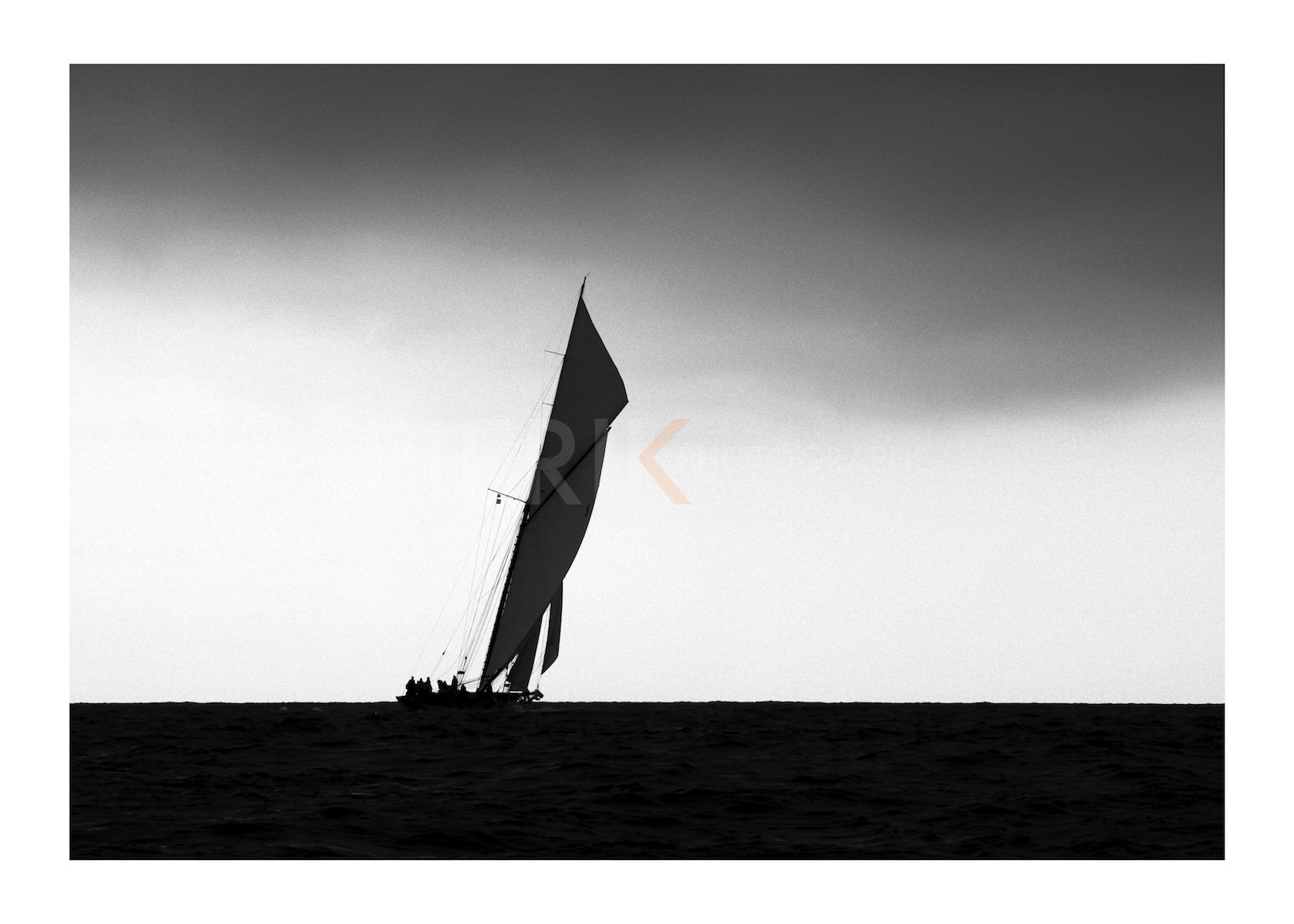 Moonbeam IV, silhouette