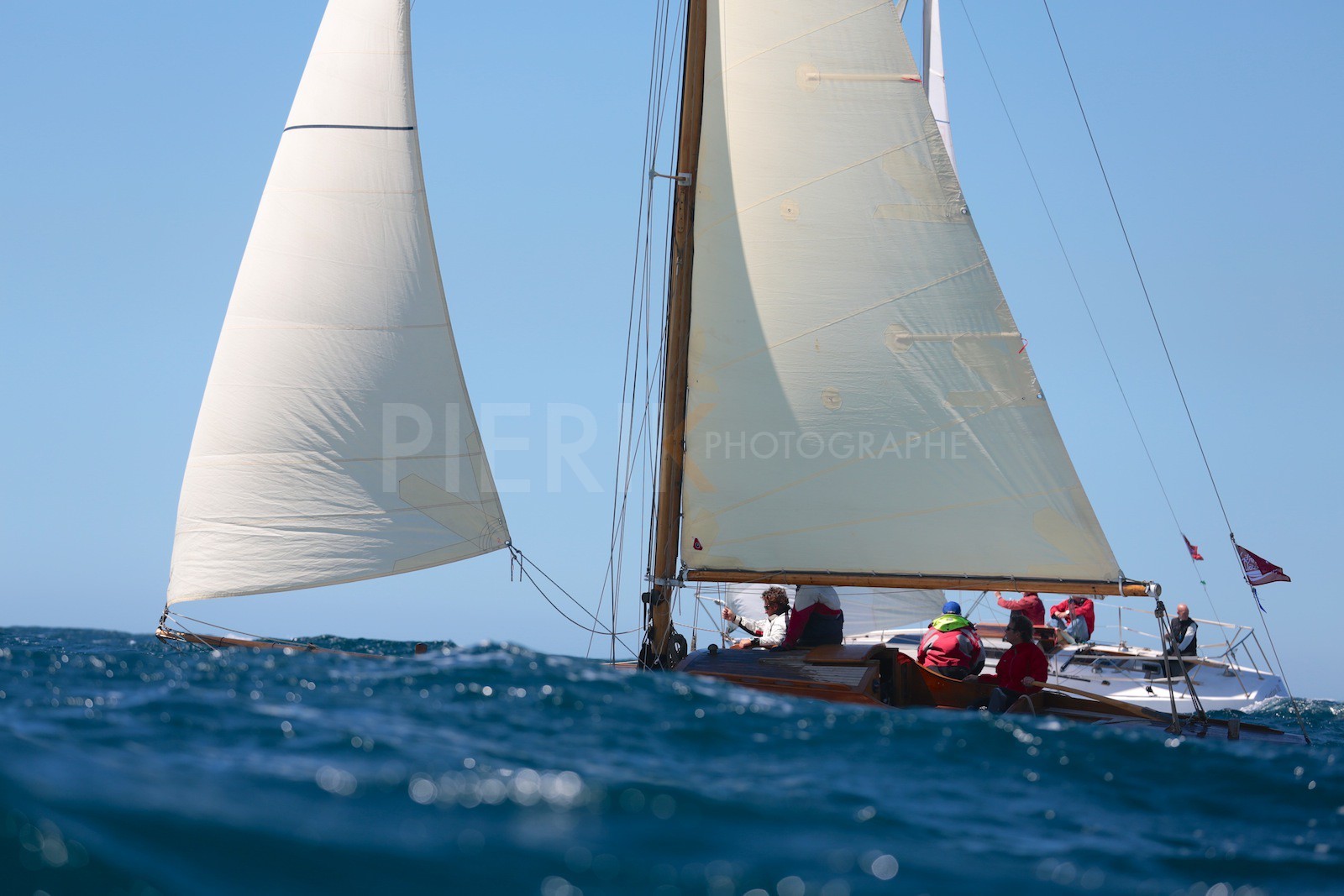 Windhover devant Kertios III