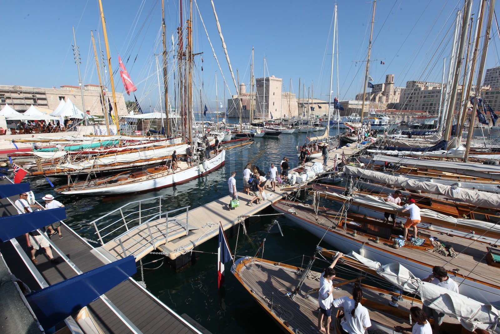 Le village des Voiles du Vieux Port