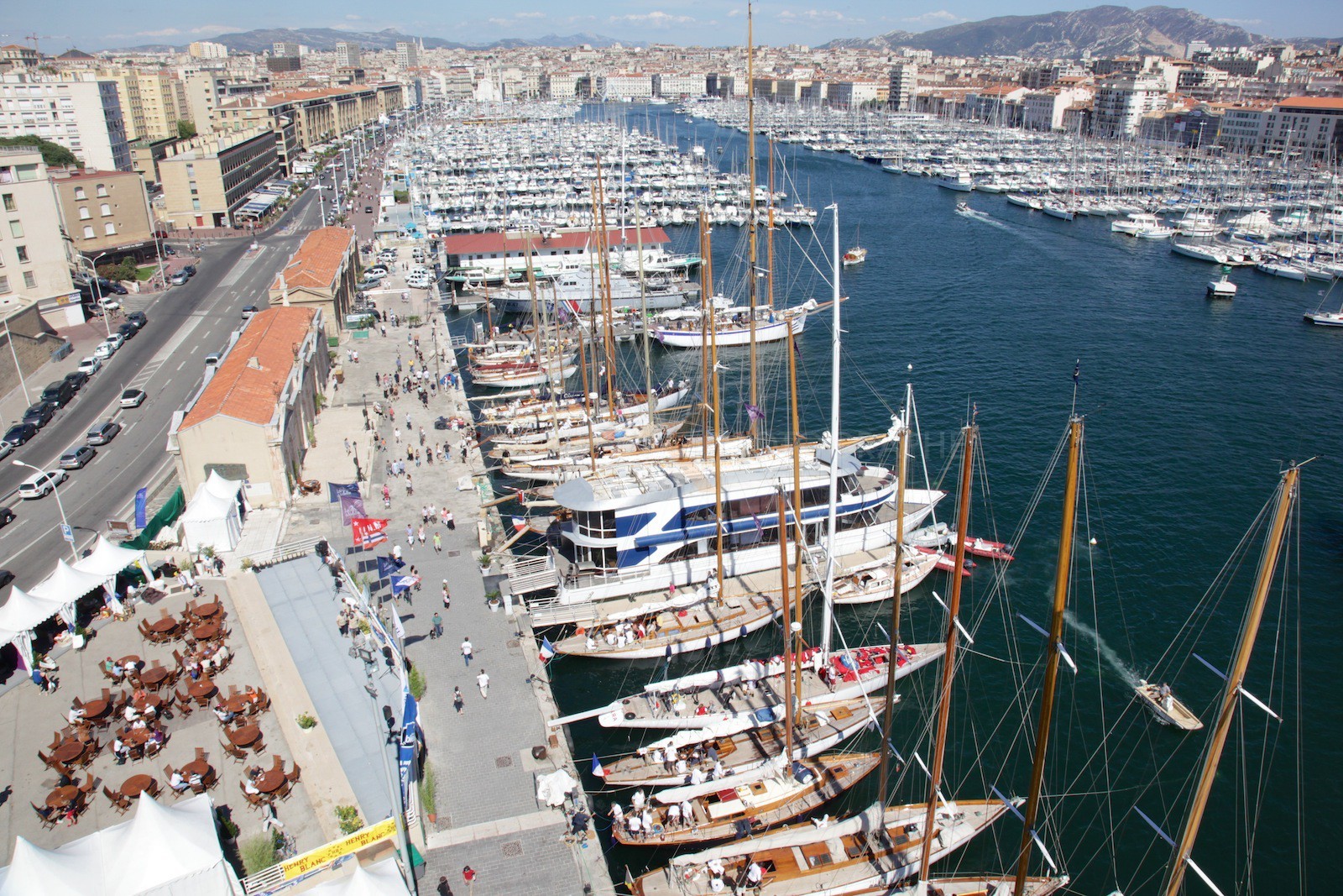 Vue aérienne du port de Marseille