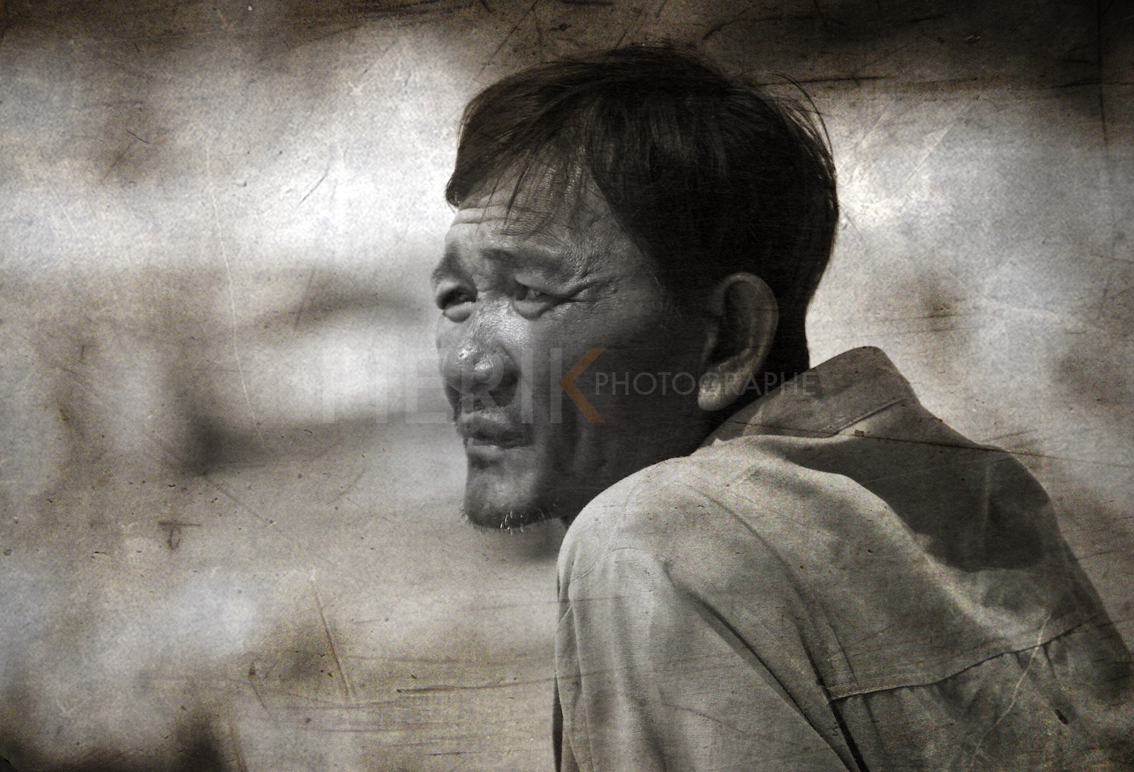 Regard au loin Regard au loin